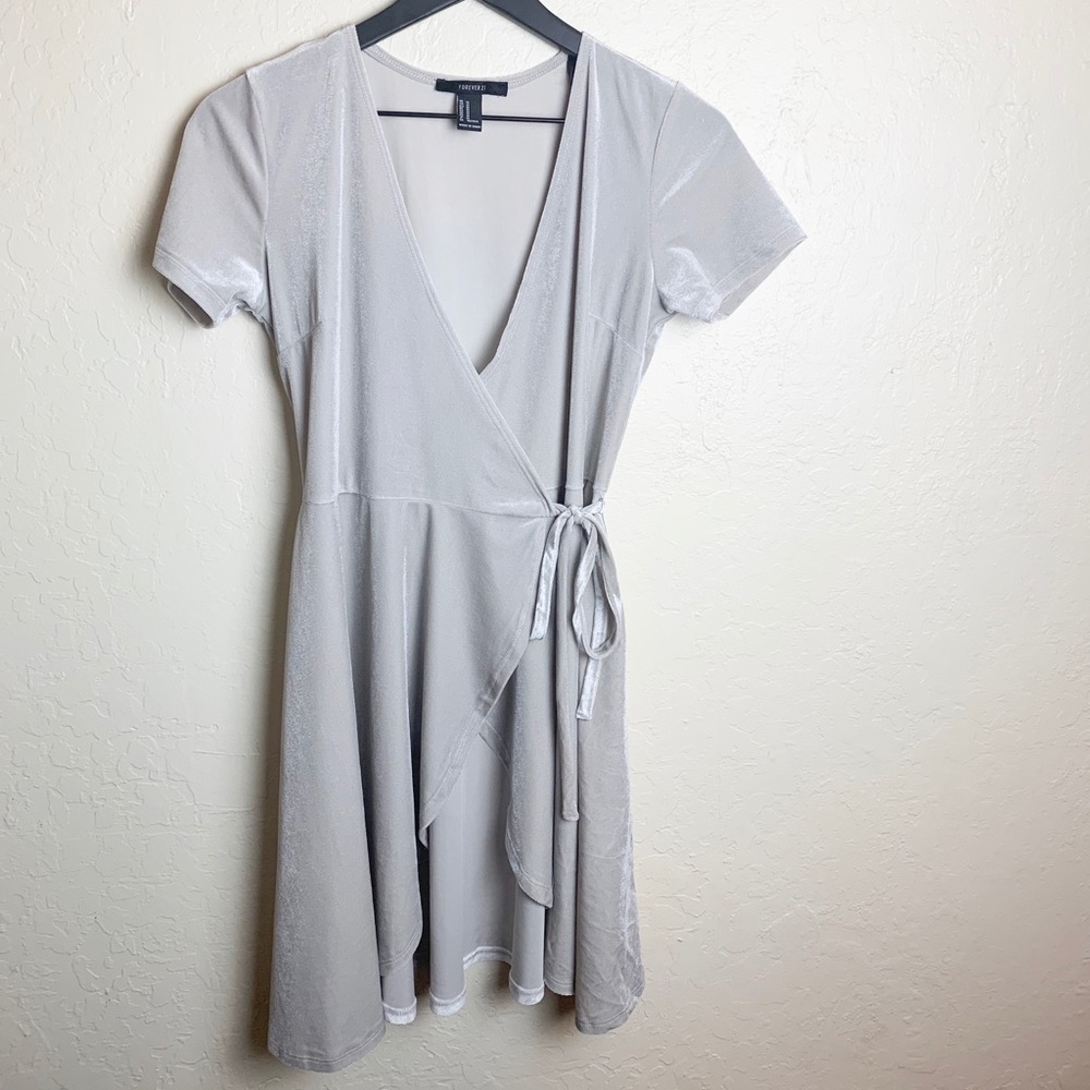 F21 silver dress size m